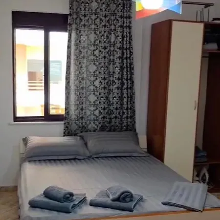 Cela Houses Golem (Tirana)